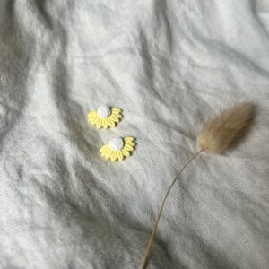 Daisy Studs